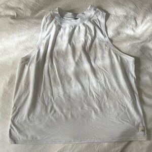 Vuori Crop Top